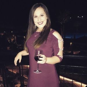 Meet your Posher, Cecily